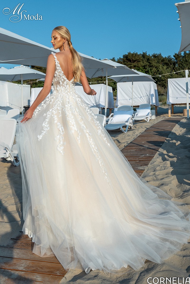 Suknia slubna CORNELIA - 2024