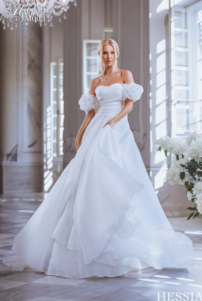 Suknia slubna HESSIA - 2025