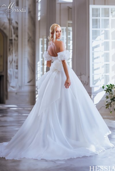Suknia slubna HESSIA - 2025