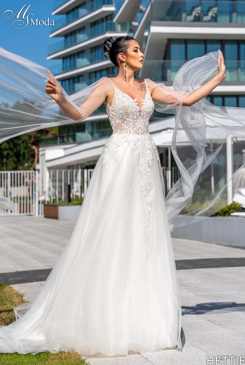 Suknia slubna HETTIE - 2024