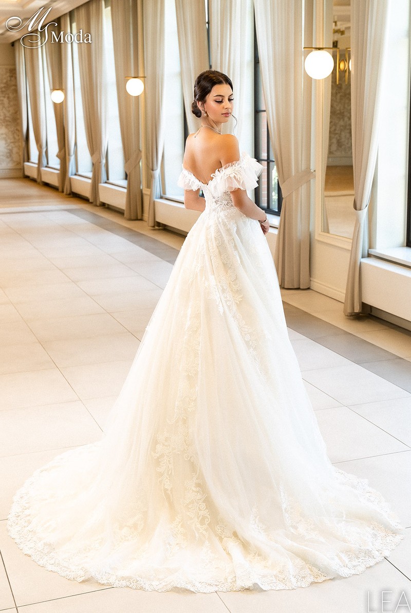 Suknia slubna LEA - 2023