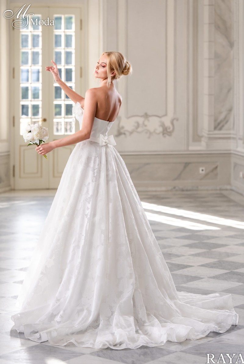 Suknia slubna RAYA - 2025