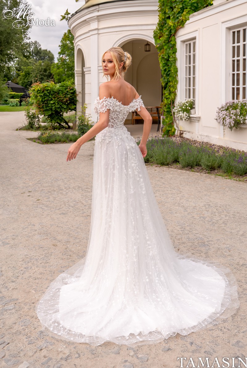 Suknia slubna URSULA - 2025